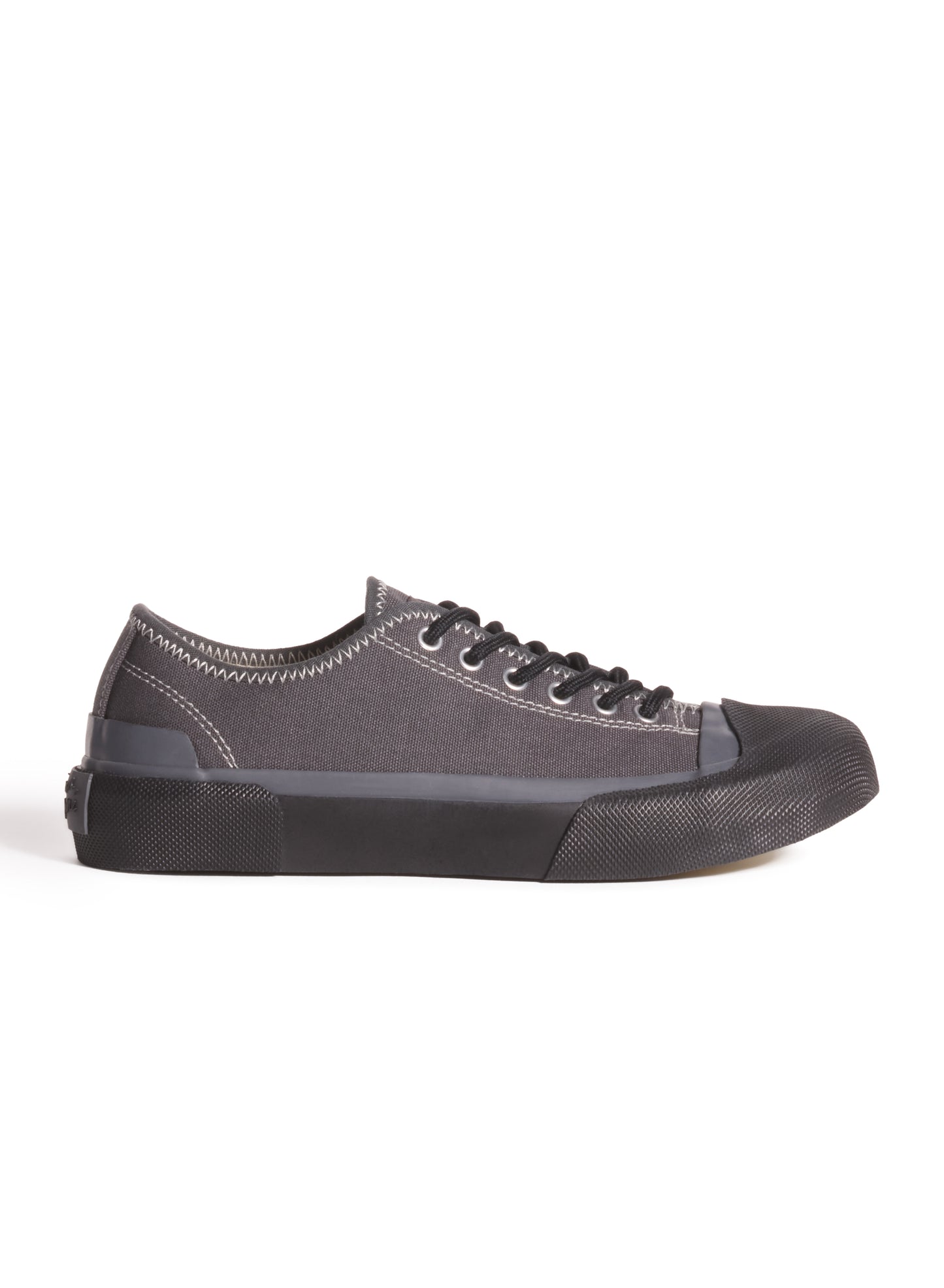 CANVAS SNEAKERS