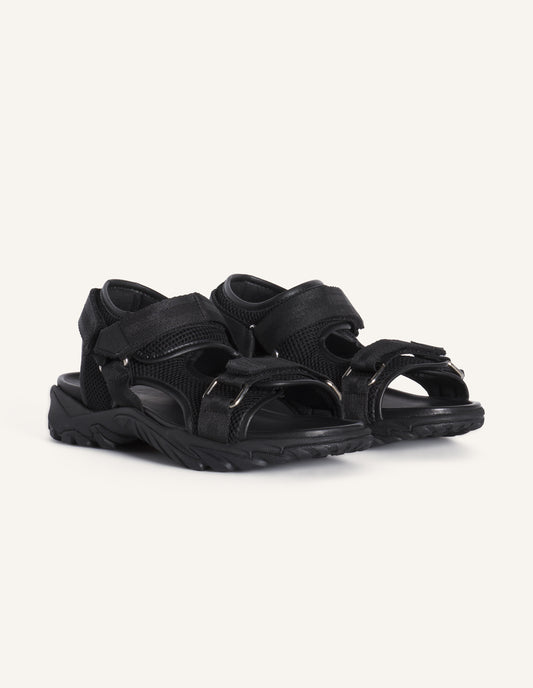 MESH SANDALS